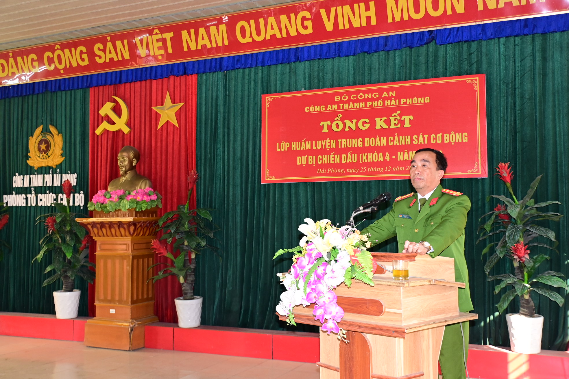 Tổng kết lớp huấn luyện Trung đoàn Cảnh sát cơ động dự bị chiến đấu khóa 4 năm 2024: 76,5% học viên đạt loại khá, giỏi